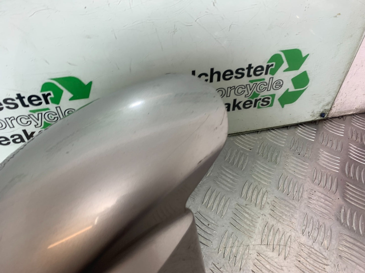 KAWASAKI Z750 Z 750 FRONT MUDGUARD YEAR 2004-2006  (CMB1234)