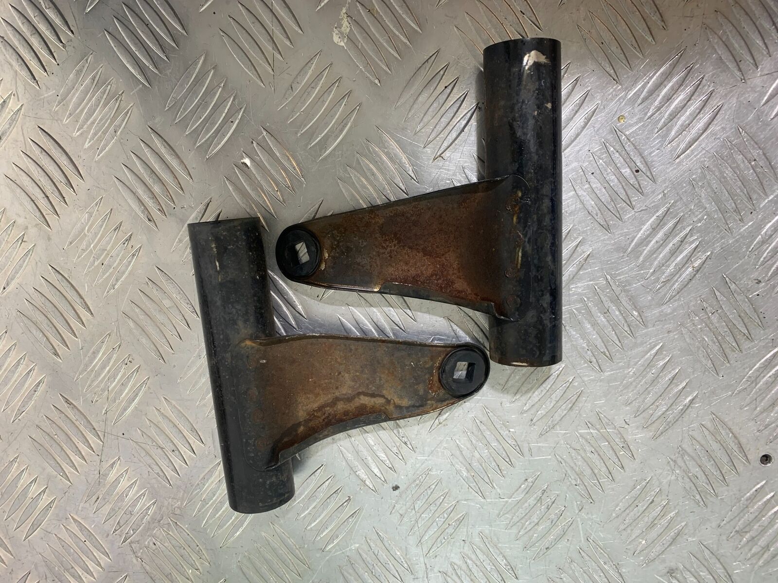 YAMAHA XS1100 MIDNIGHT SPECIAL HEADLIGHT BRACKETS  YEAR 1980-1982 (CMB1122)