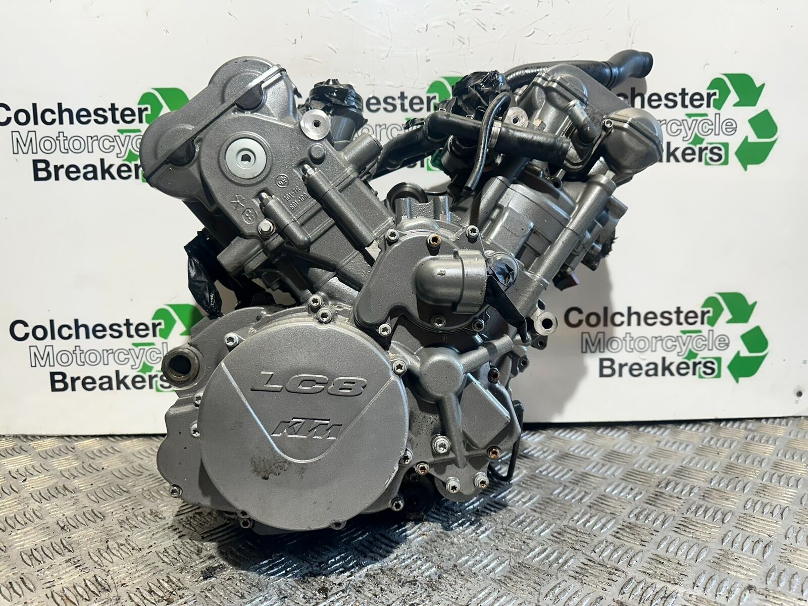 KTM 990 SUPERMOTO T LC8 ENGINE YEAR 2010-2011  (CMB1067)