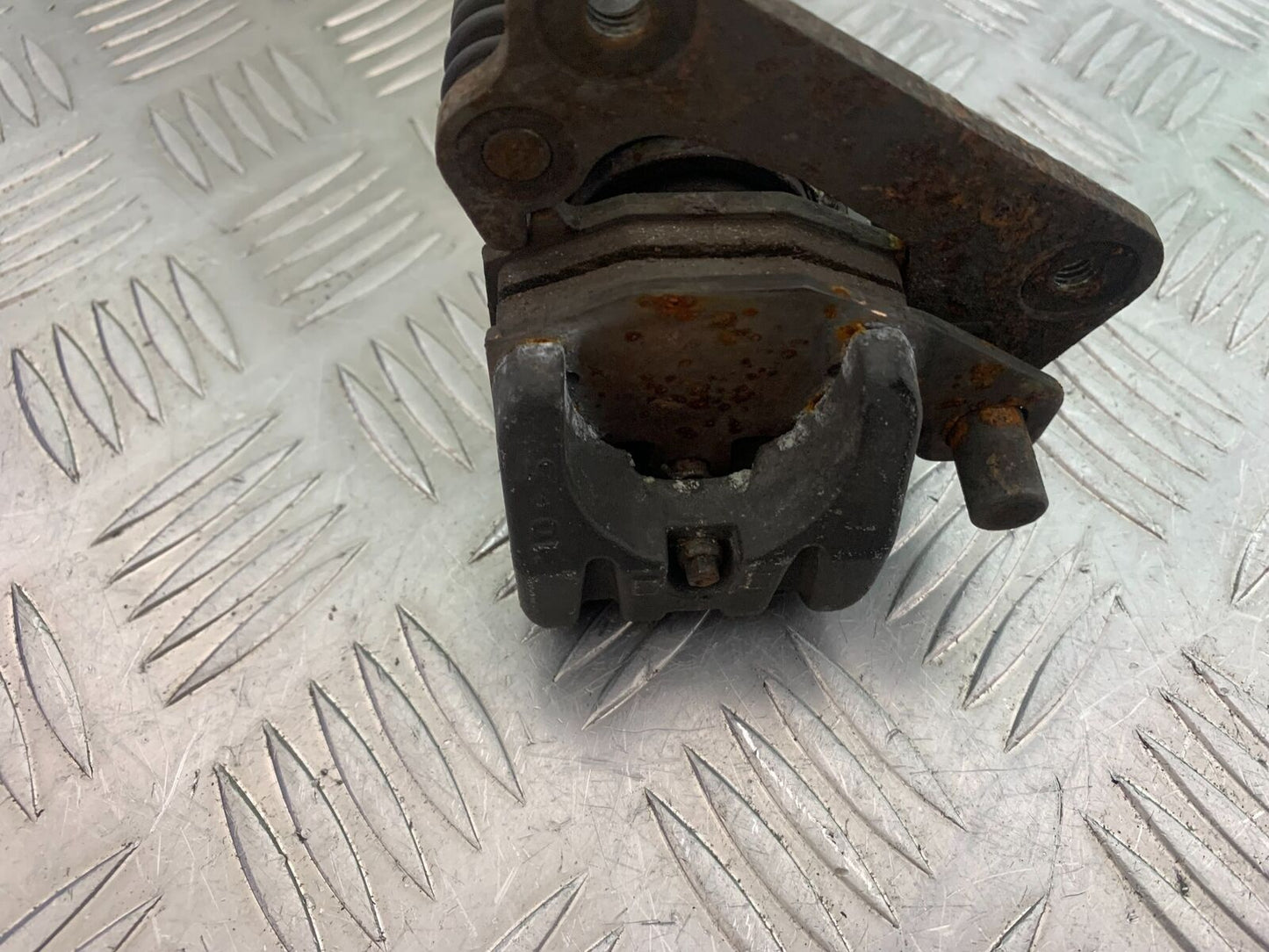 KAWASAKI Z750 Z 750 REAR BRAKE CALIPER  YEAR 2004-2006  (CMB1104)