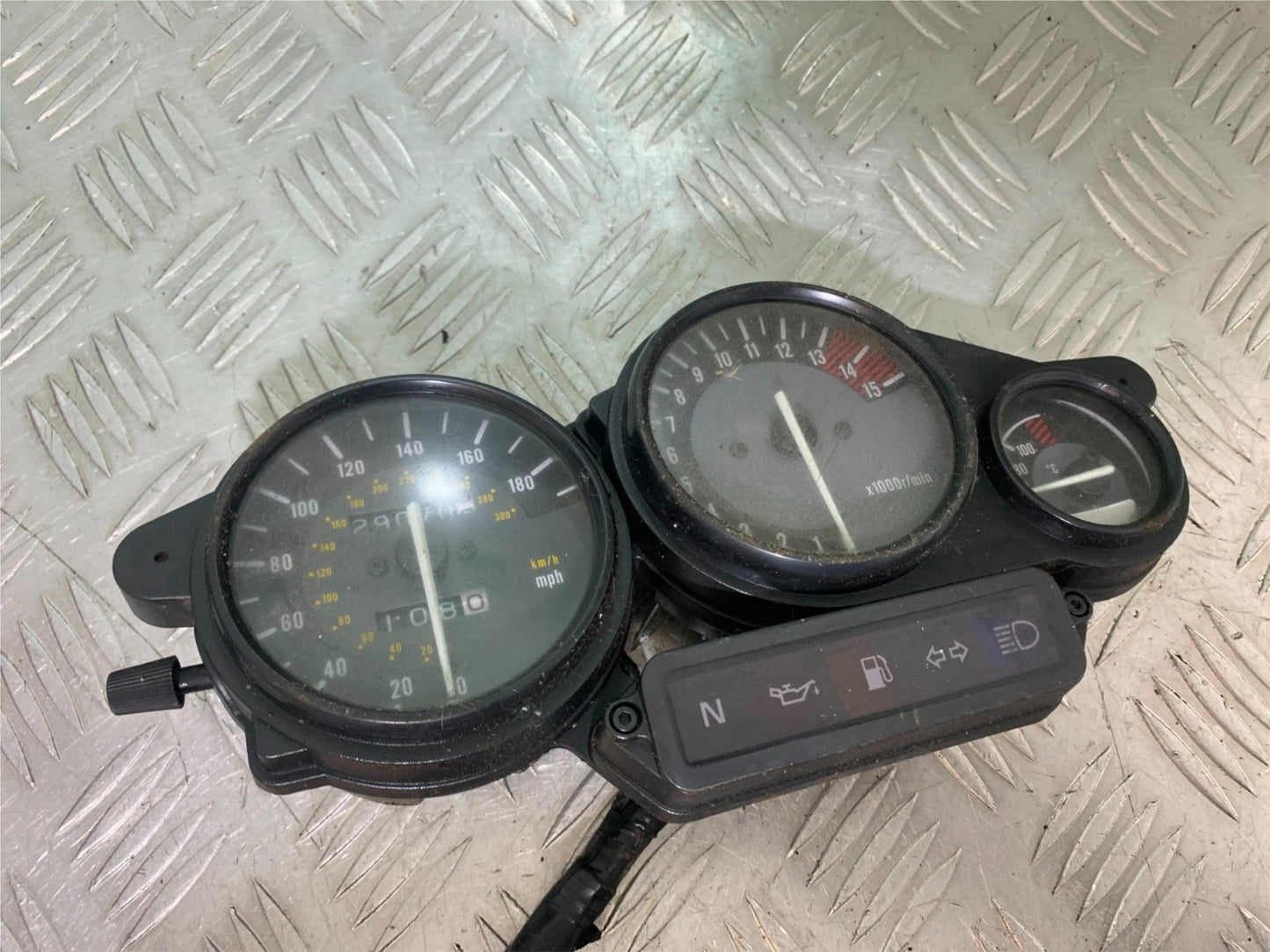 YAMAHA YZF600 YZF 600 THUNDERCAT CLOCKS SPEEDO DASH 1996-2003 (CMB1134)