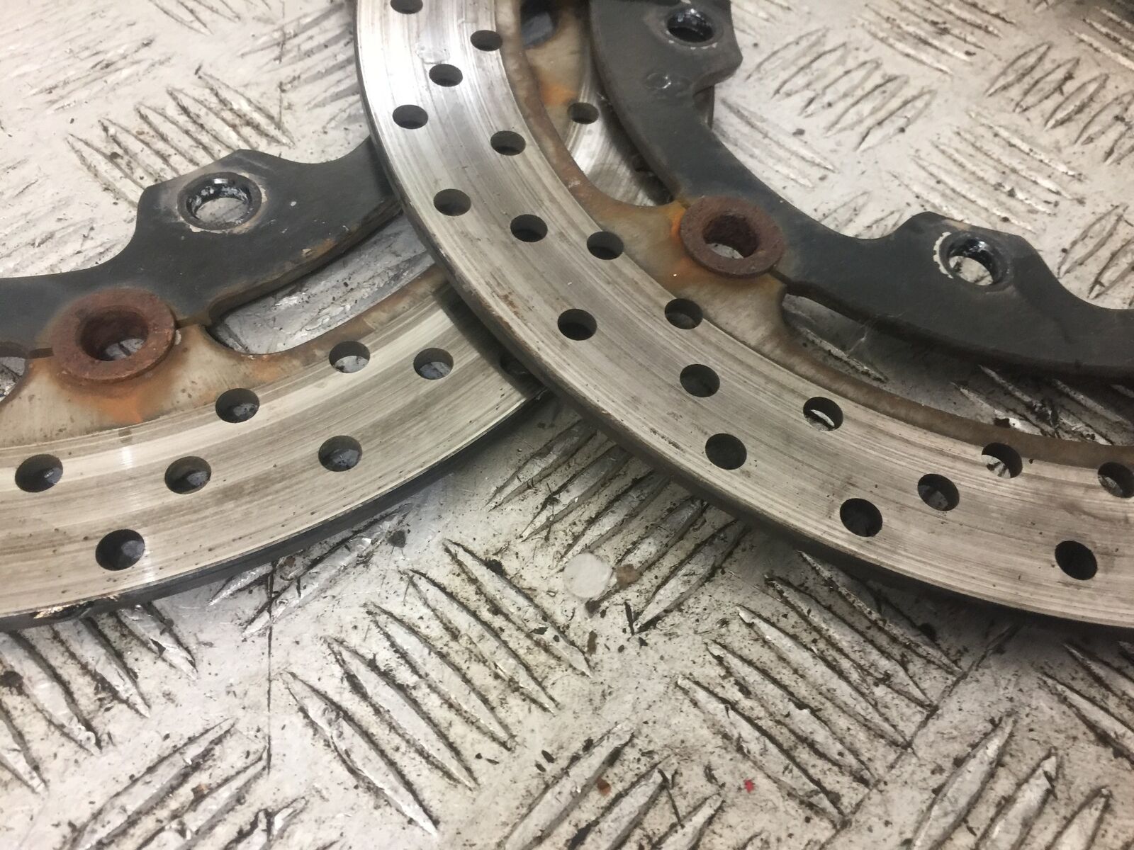 SUZUKI SFV650 SFV 650 GLADIUS FRONT BRAKE DISCS   2009-15 (STOCK 709)