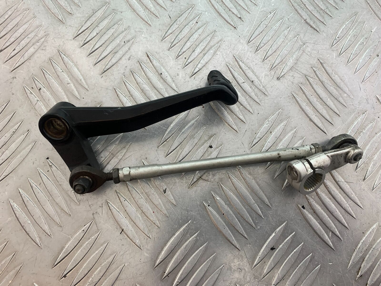 DUCATI STREETFIGHTER 848 GEAR LEVER  YEAR 2011-2016 (CMB1050)