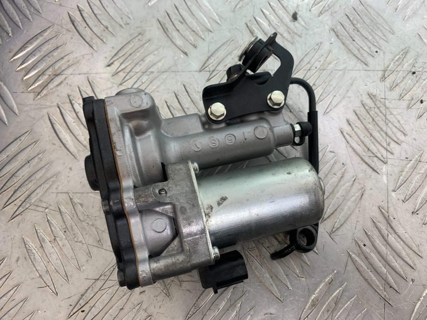 HONDA CBR1000 rr FIREBLADE FRONT ABS CONTROL REGULATOR  YEAR 2012-2016 (CMB1198)