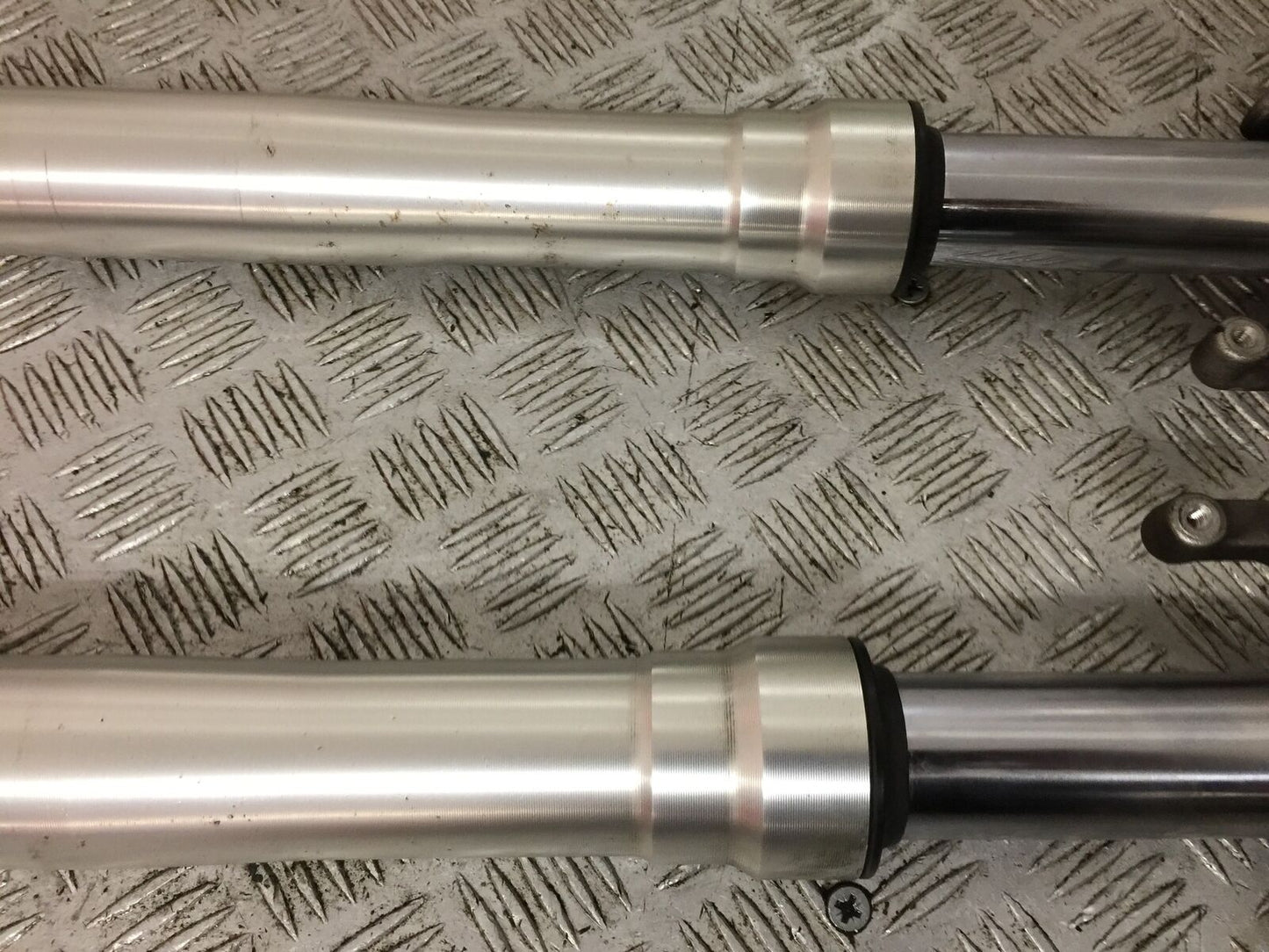 KAWASAKI Z1000 FORKS  YEAR 2007-2009 (STOCK 763)