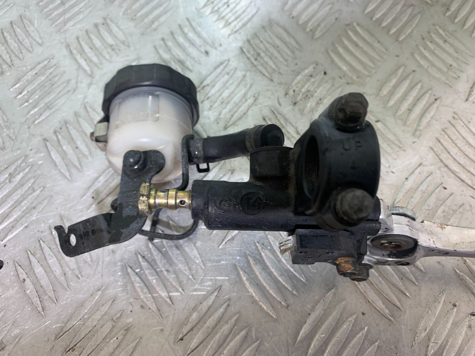 YAMAHA YZF600 YZF 600 THUNDERCAT FRONT MASTER CYLINDER   1996-2003 (CMB1134)