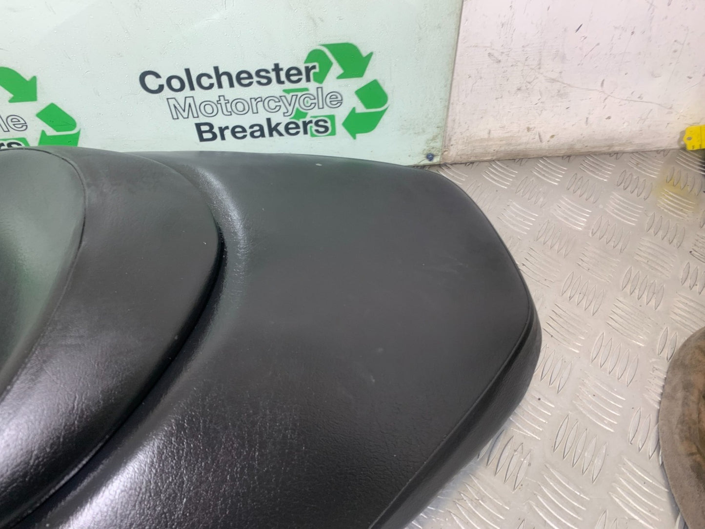 SUZUKI AN 200 UH 200 SEAT BURGMAN YEAR 2007-2009 (CMB1256)