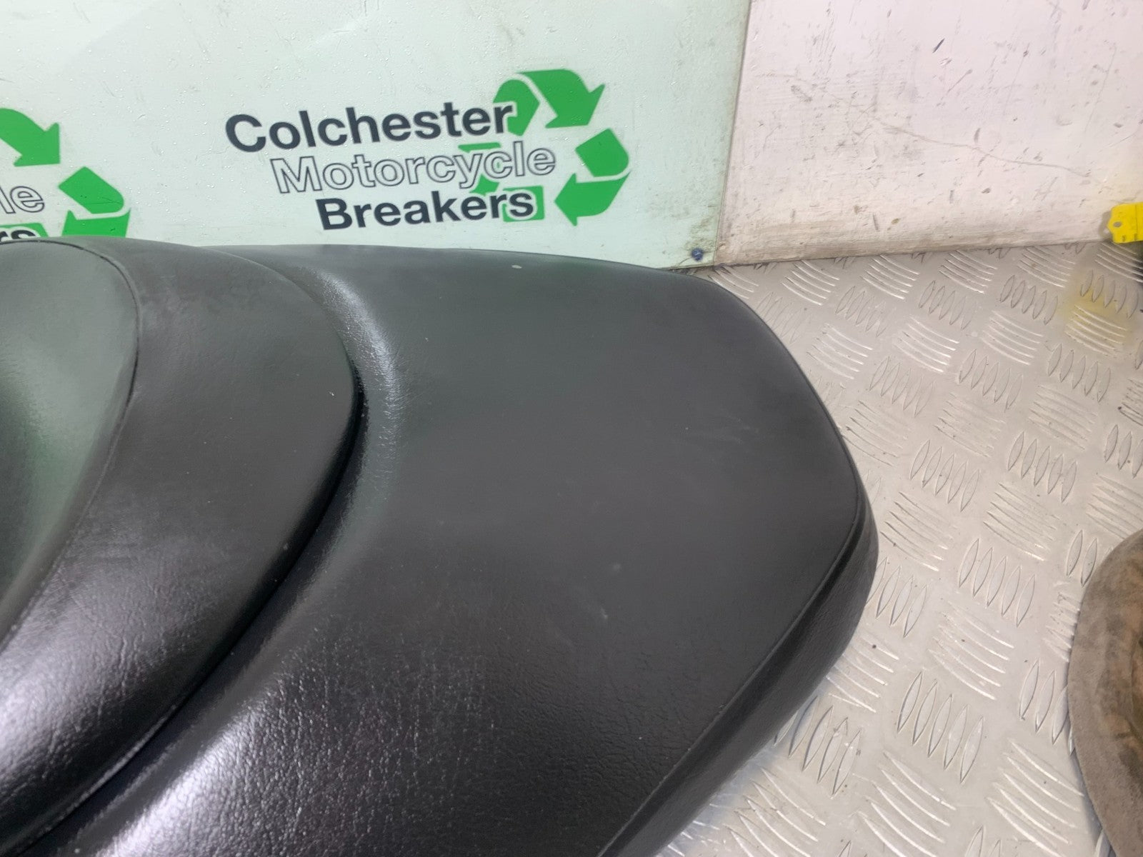 SUZUKI AN 200 UH 200 SEAT BURGMAN YEAR 2007-2009 (CMB1256)