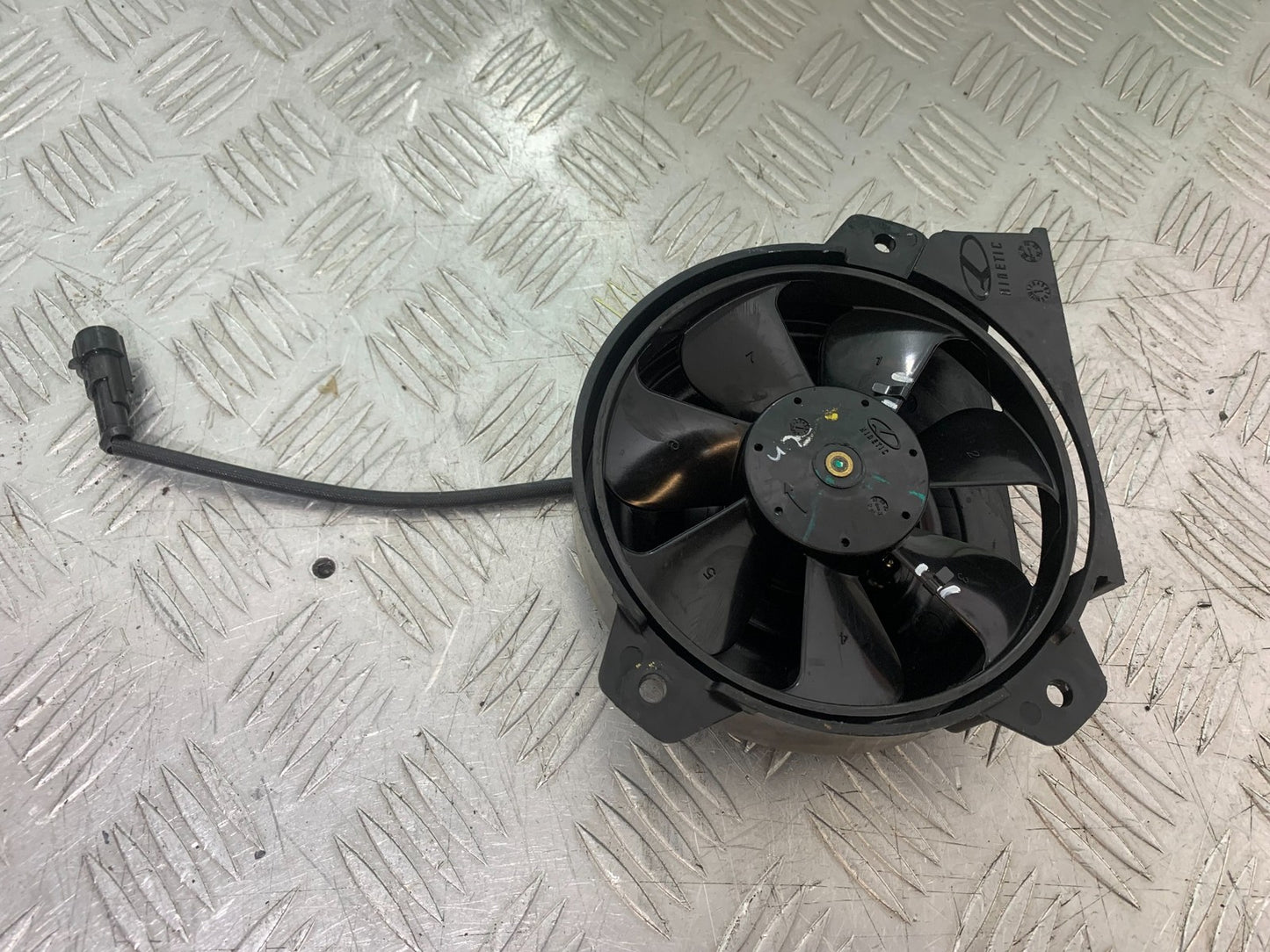 BSA 650 GOLD STAR RADIATOR FAN  YEAR 2022-2025 (CMB1262)