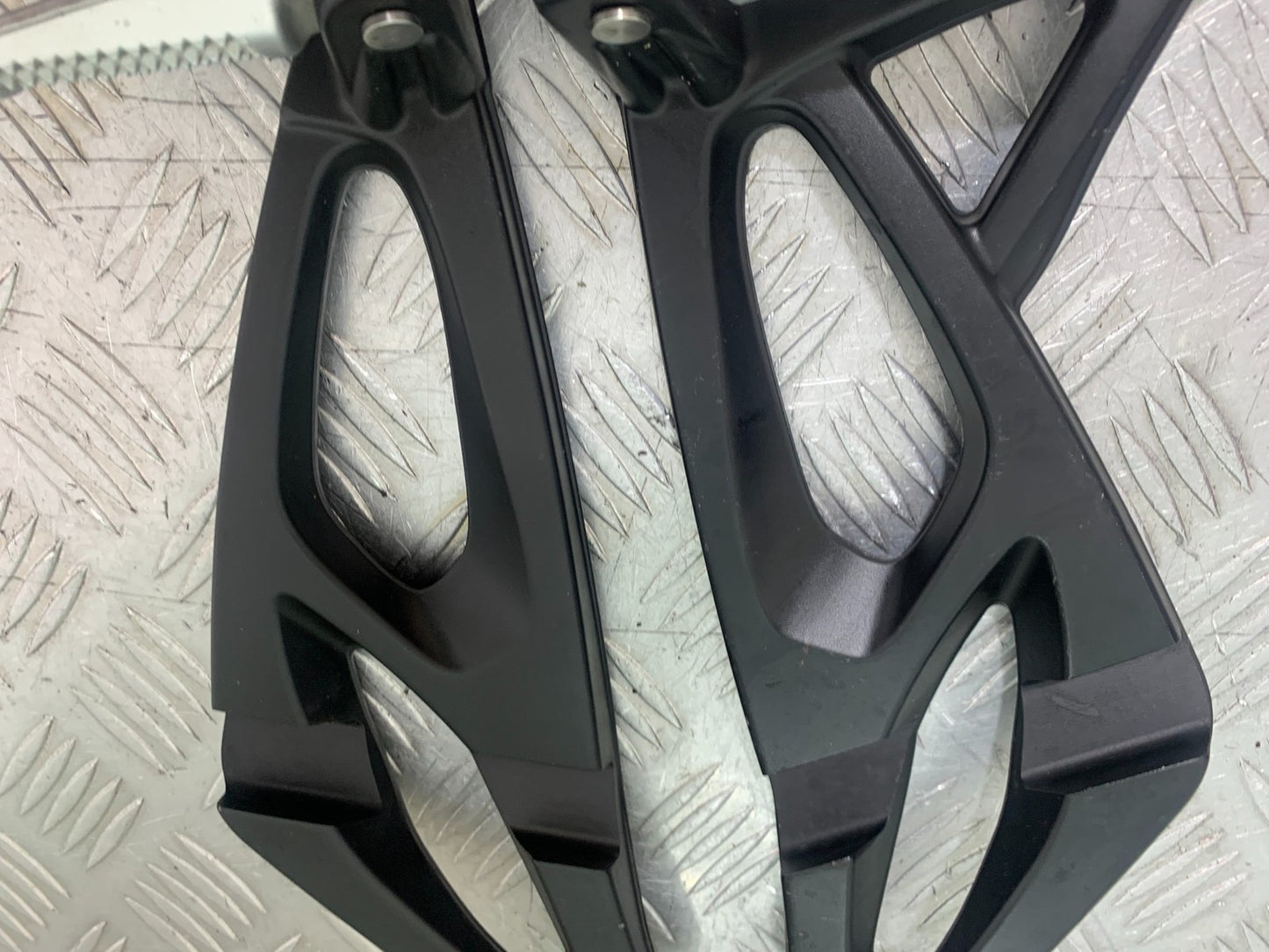 BMW K1300 S K 1300 S REAR HANGERS AND PEGS YEAR 2009-16 (CMB1216)