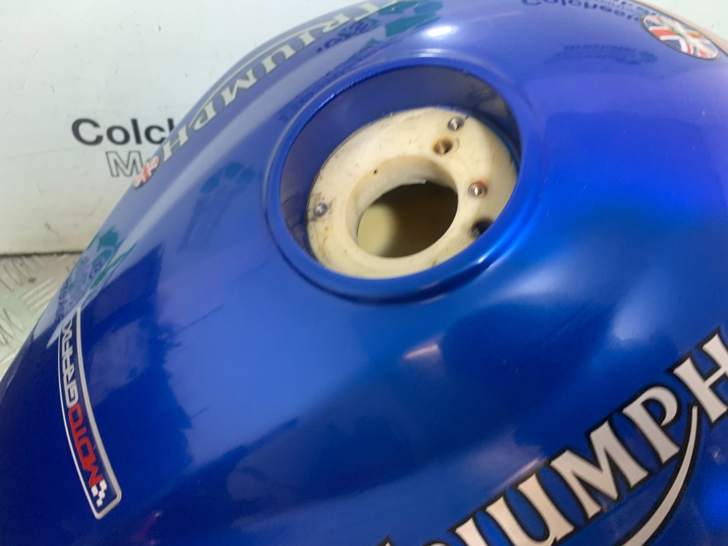 TRIUMPH 1050 SPRINT ST PETROL TANK  2004-2007 (CMB1197)