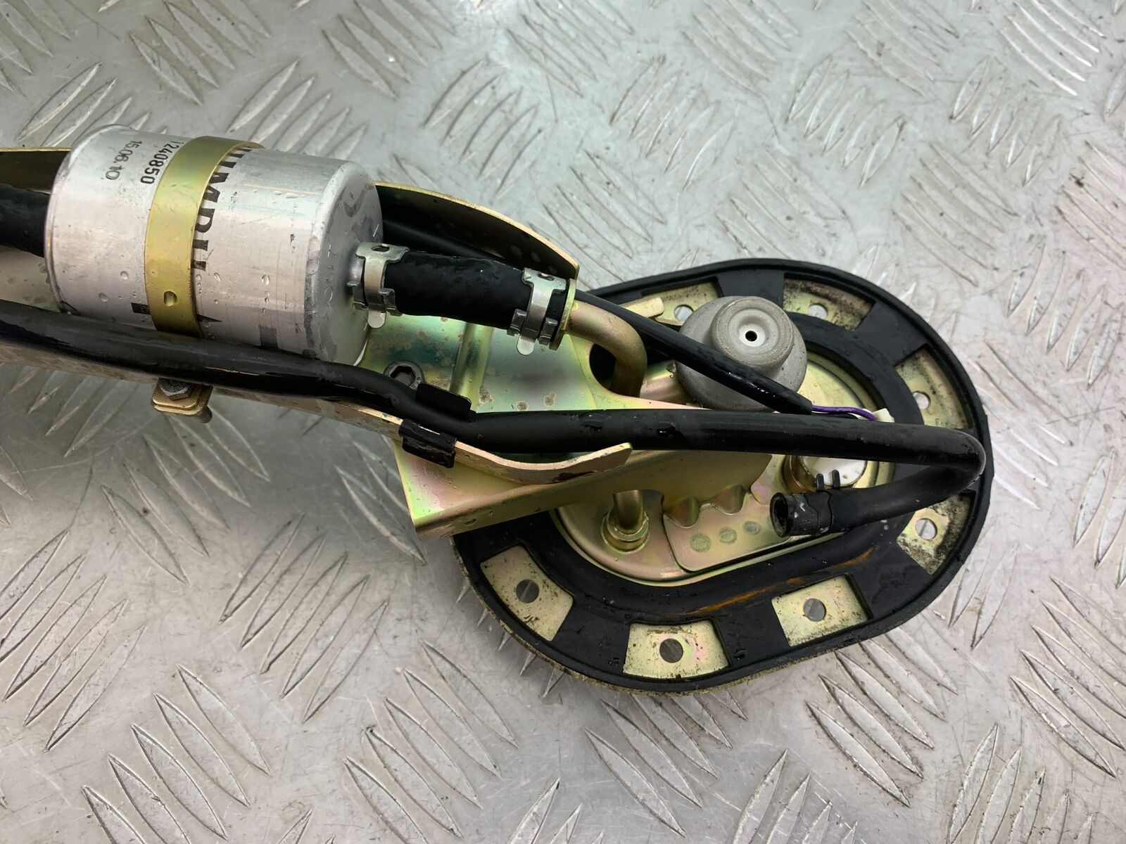 TRIUMPH THUNDERBIRD 1600 PETROL PUMP  YEAR 2011 (CMB1107)