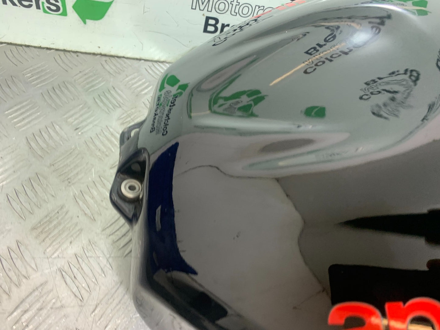 APRILIA RSV1000 R FACTORY PETROL TANK   2004-09 (CMB1203)