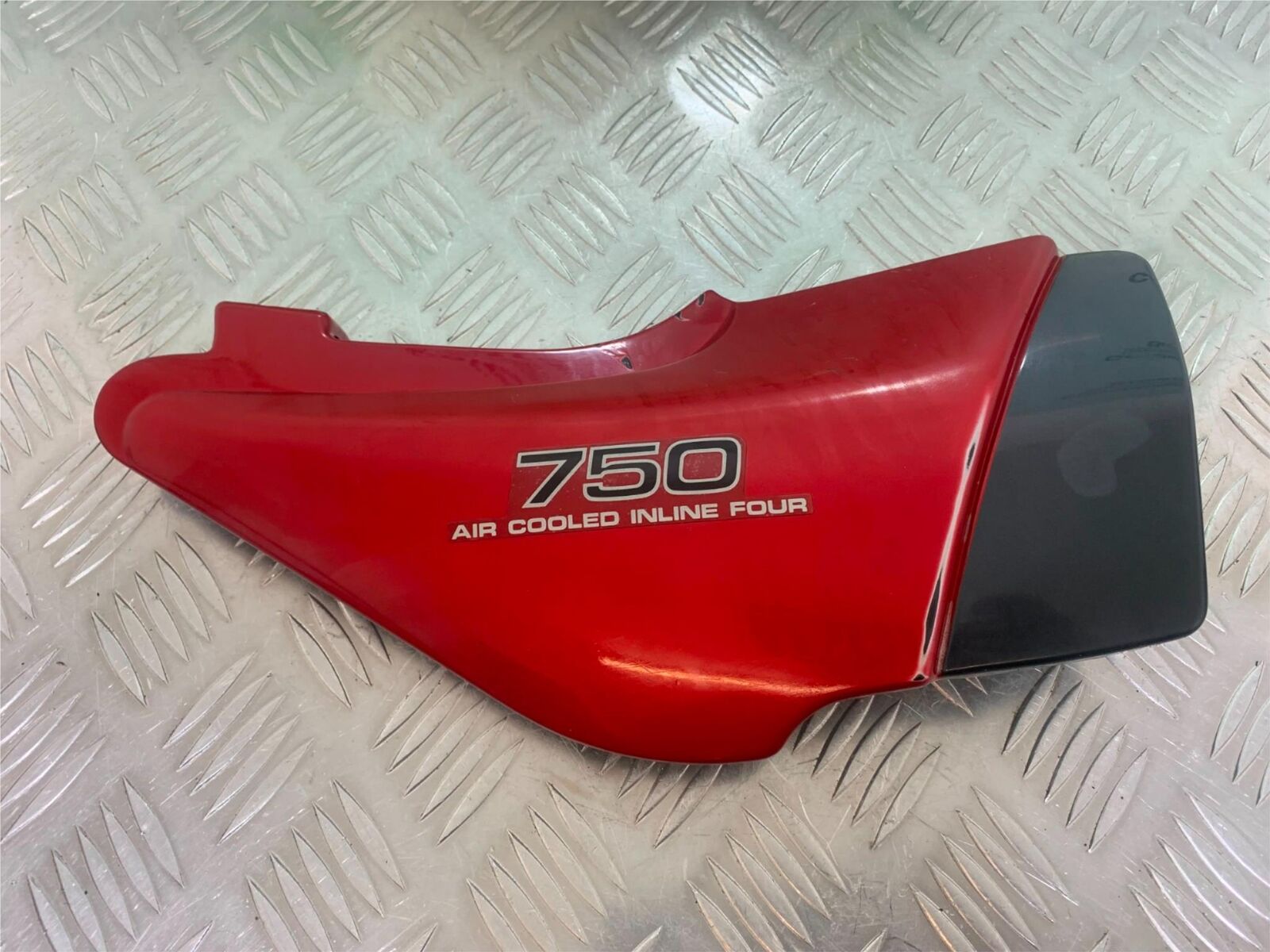 KAWASAKI ZR 750 ZEPHYR RIGHT SIDE PANEL YEAR 1991-95 (CMB1008)