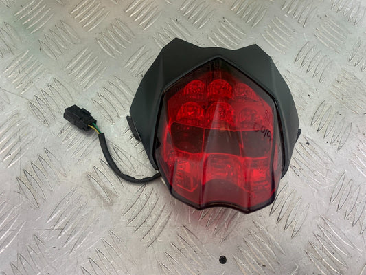 TRIUMPH 675 STREET TRIPLE REAR LIGHT    2013-2016 (CMB1186)