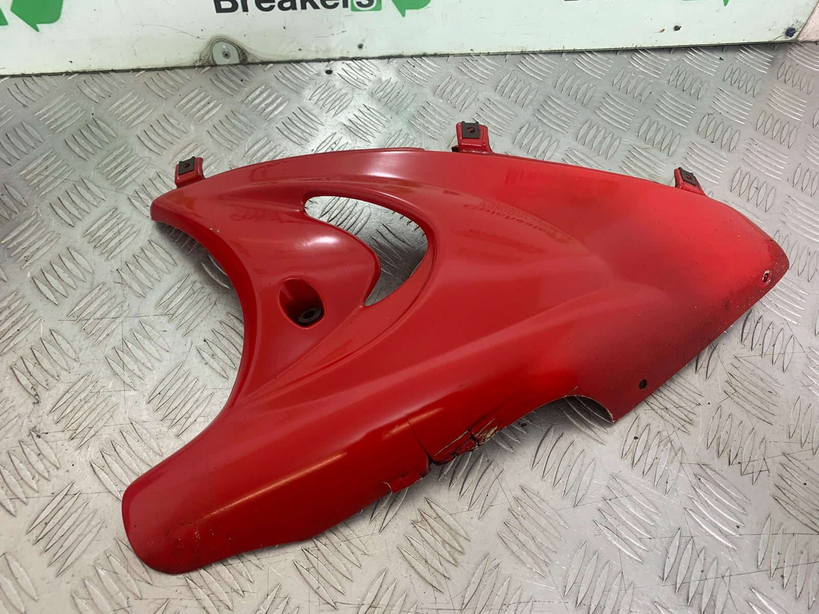 TRIUMPH 955i SPRINT ST RIGHT LOWER FAIRING  1999-2004 (CMB1176)