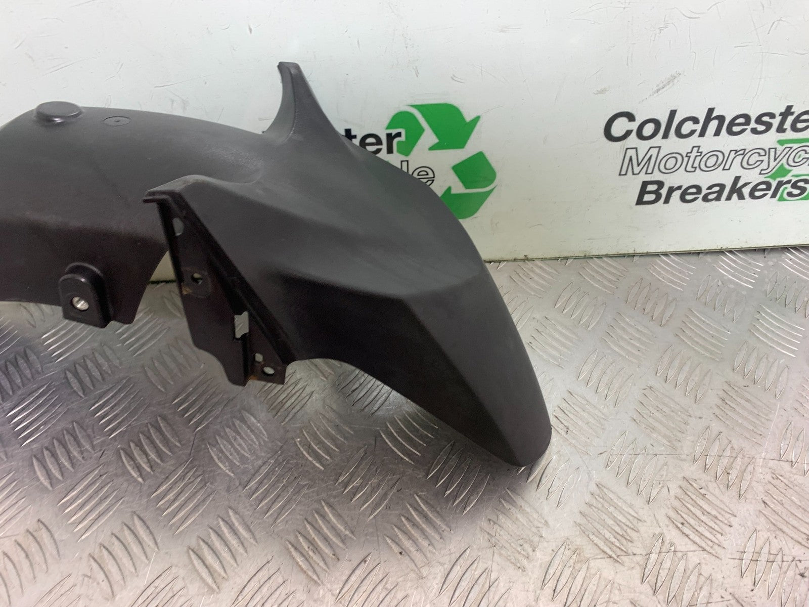 YAMAHA XMAX 300 FRONT MUDGUARD   YEAR 2017-2020 (CMB1218)