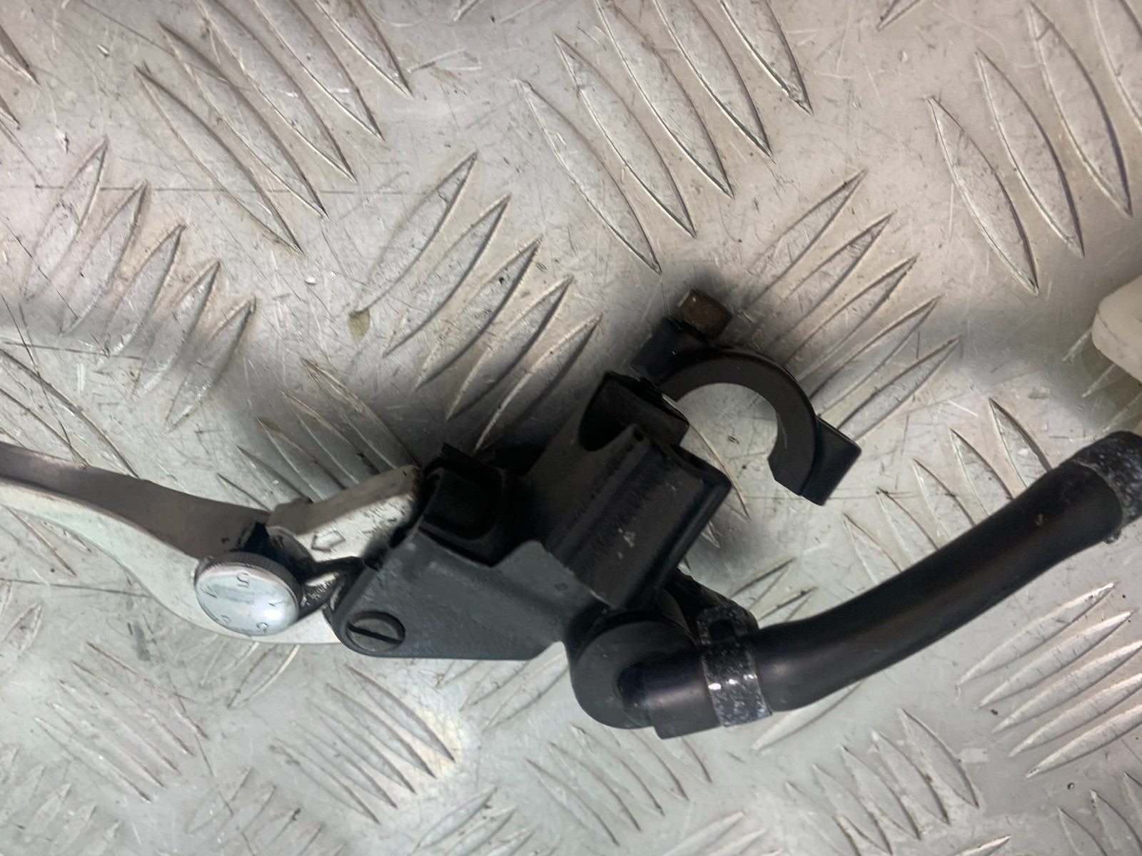 KAWASAKI ZX9R ZX9 E1 FRONT BRAKE MASTER CYLINDER  YEAR 2000-01 (CMB1171)