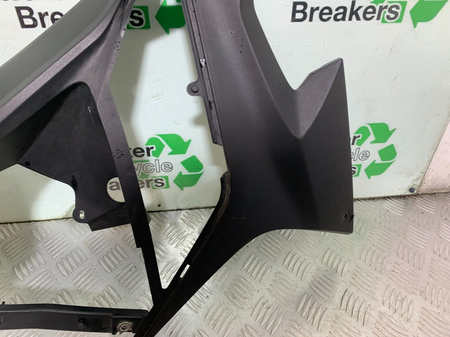 BMW F800 GT LEFT FAIRING PANEL   YEAR 2013-2017 (CMB1248)