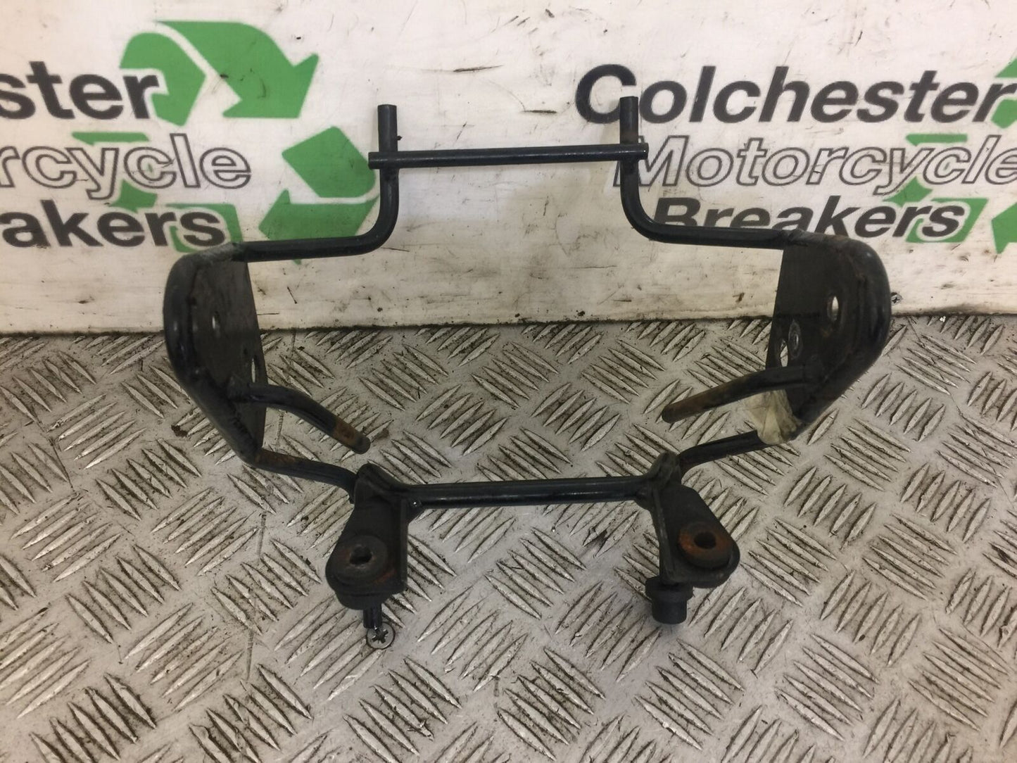 HONDA CBF500 CBF 500 HEADLIGHT BRACKET   YEAR 2004  (STOCK 585)