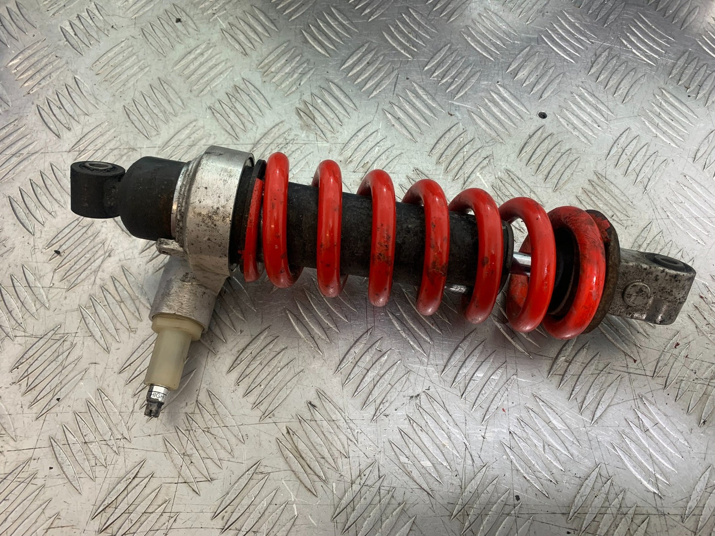 TRIUMPH 1050 SPRINT ST REAR SHOCK  YEAR 2004-2007 (CMB1197)