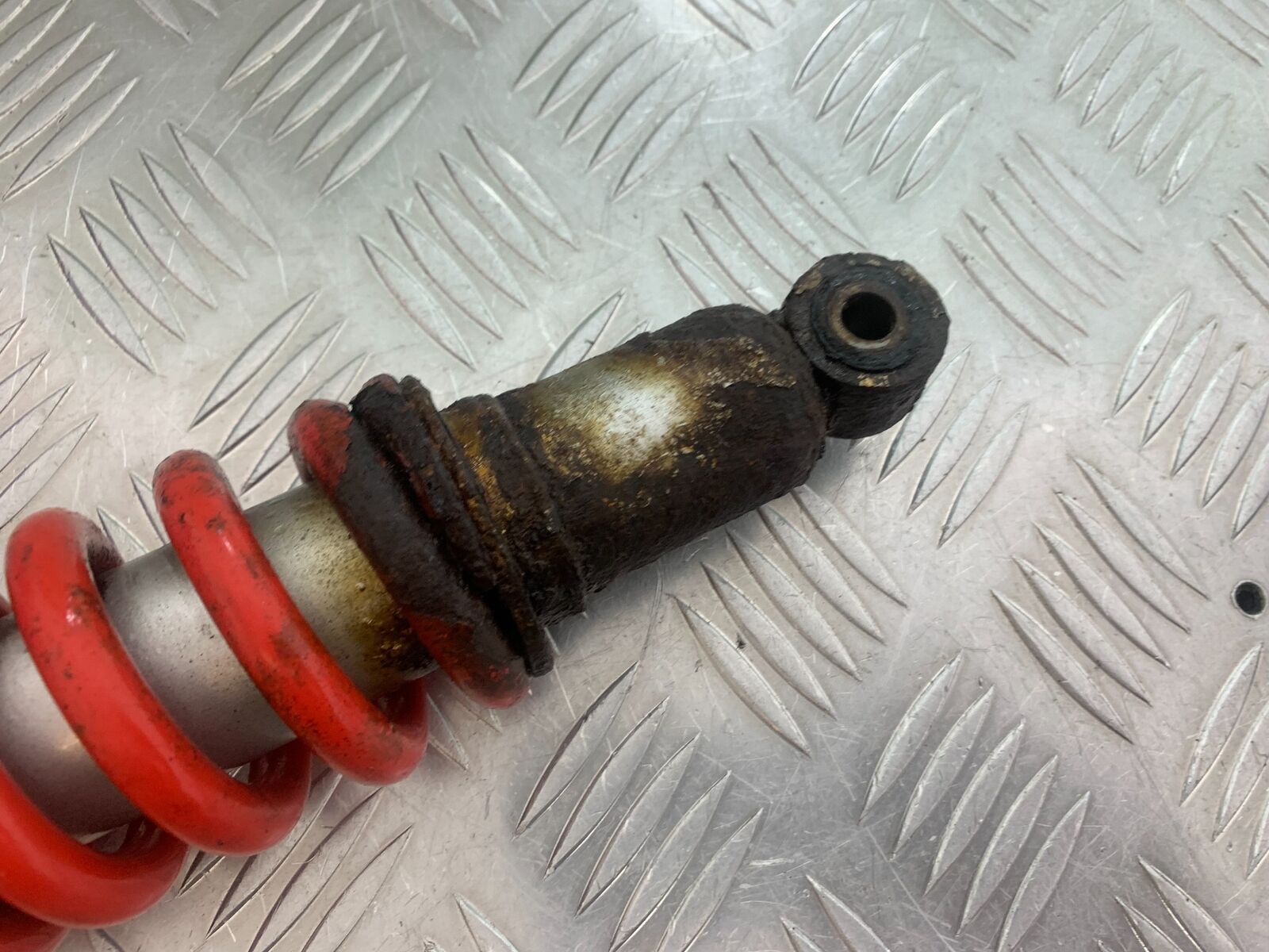 HONDA CBR125 CBR 125 REAR SHOCK YEAR 2004-06  (CMB1040)