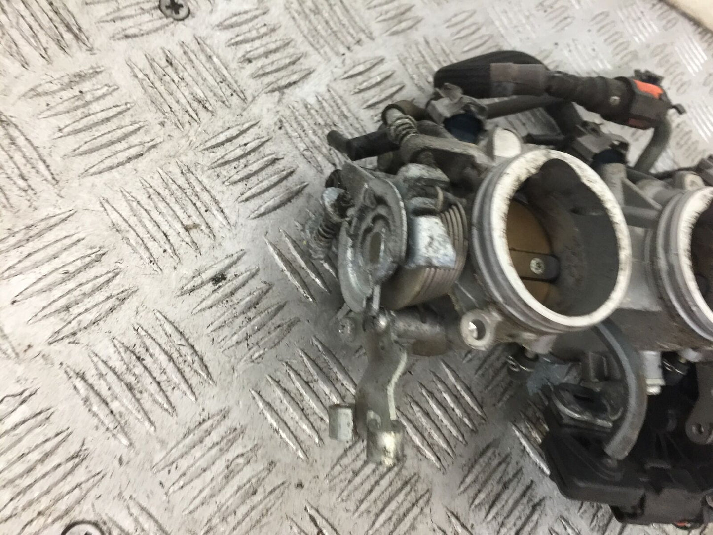 KAWASAKI ZZR1400 ZZR 1400 THROTTLE BODIES   YEAR 2007-11(STOCK 893)