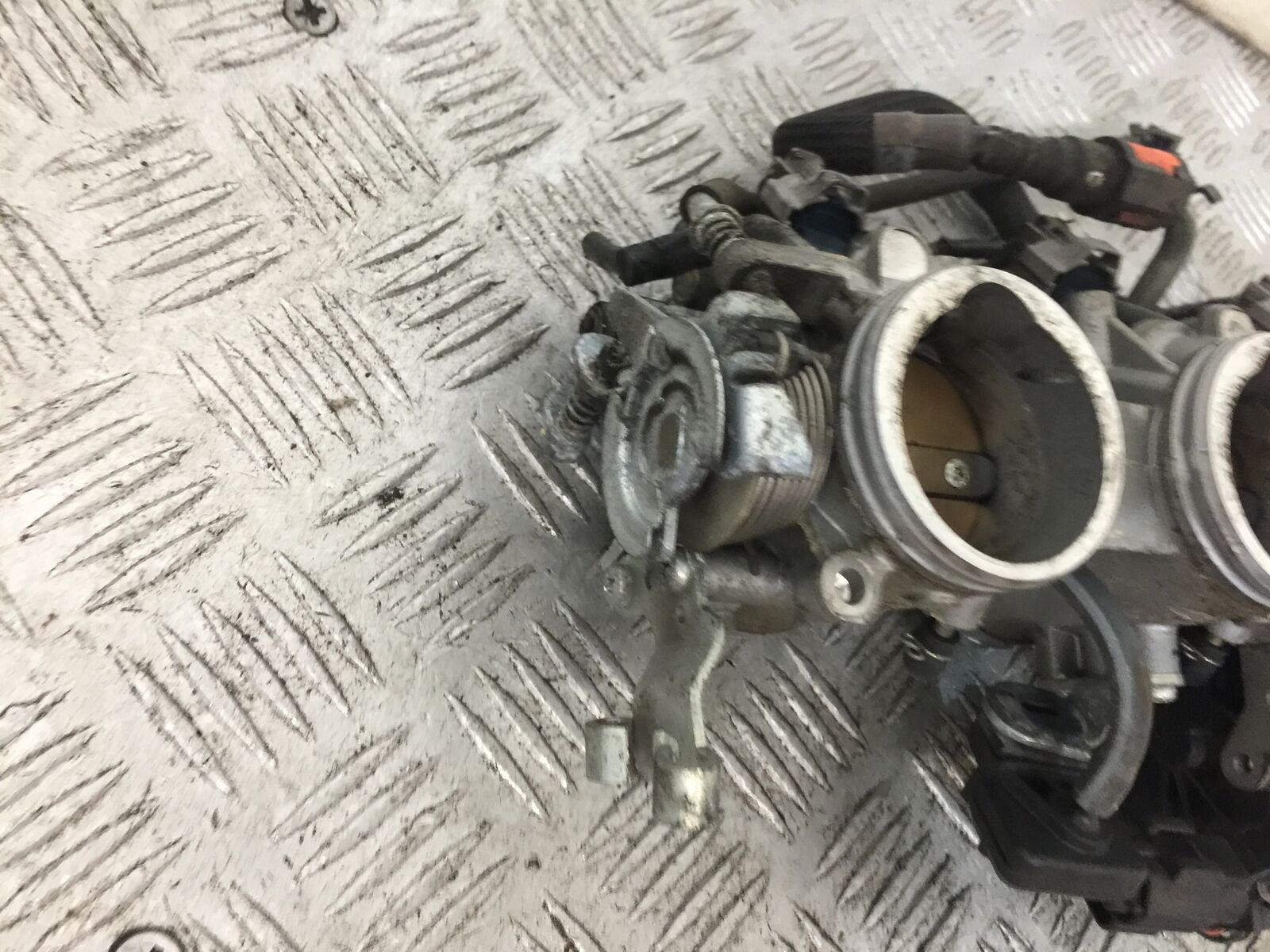 KAWASAKI ZZR1400 ZZR 1400 THROTTLE BODIES   YEAR 2007-11(STOCK 893)