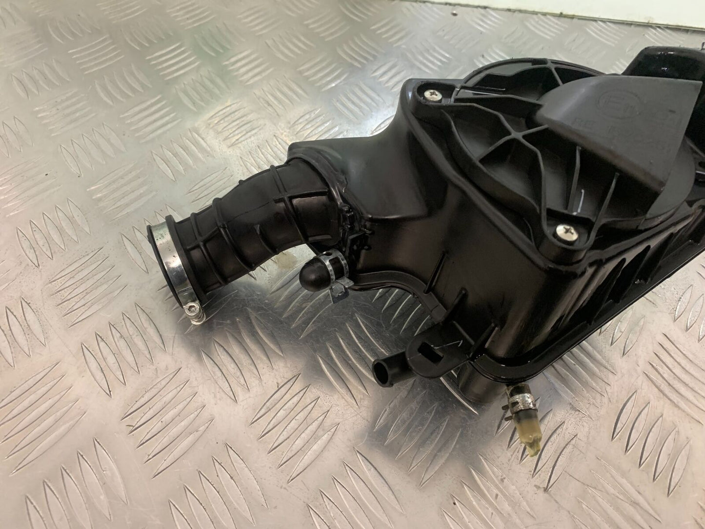 ROYAL ENFIELD 350 CLASSIC AIR BOX  YEAR 2022 (STOCK 967)