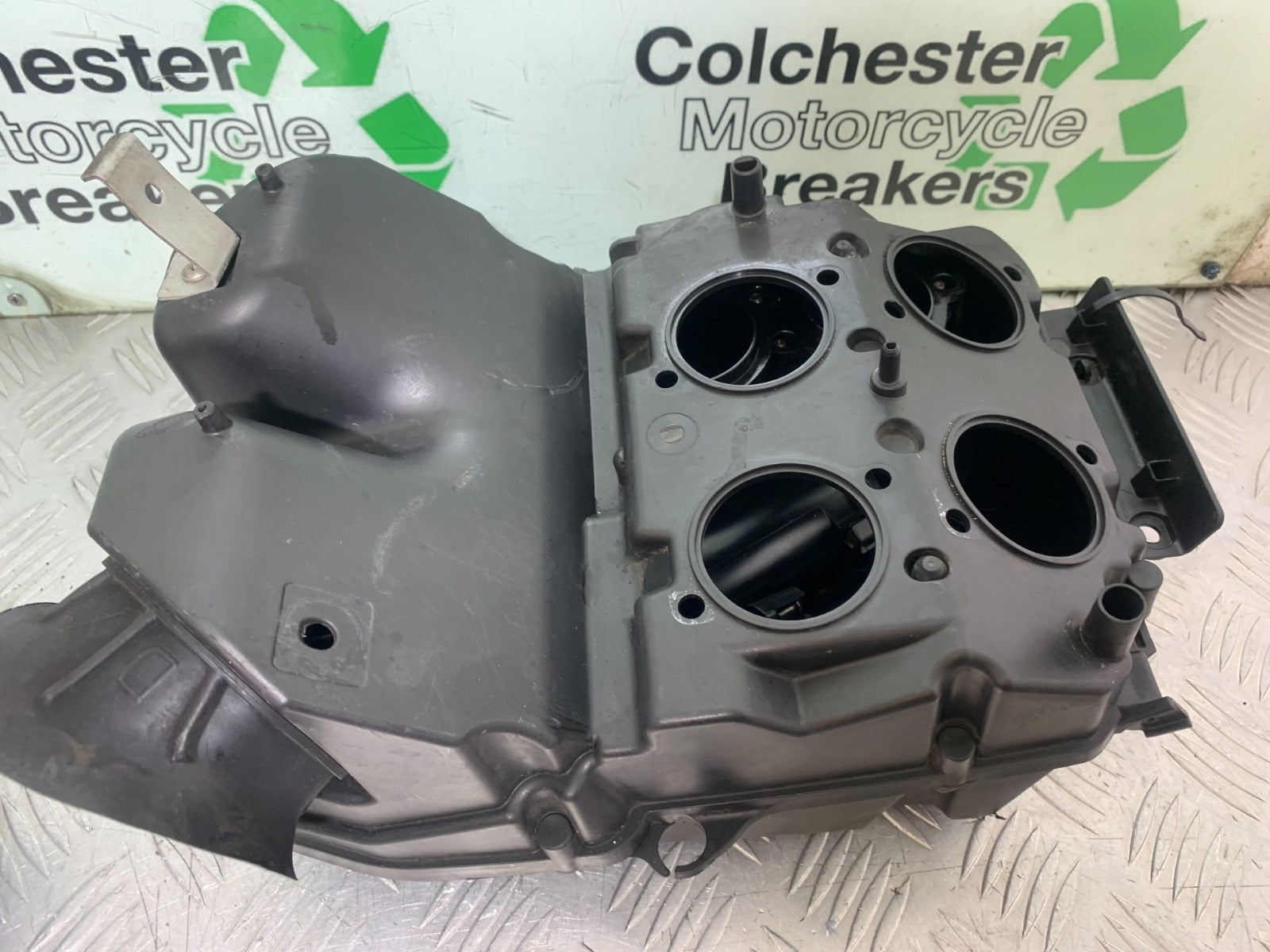 APRILIA TUONO 1000 V4R AIRBOX YEAR 2011-13  (CMB1331)