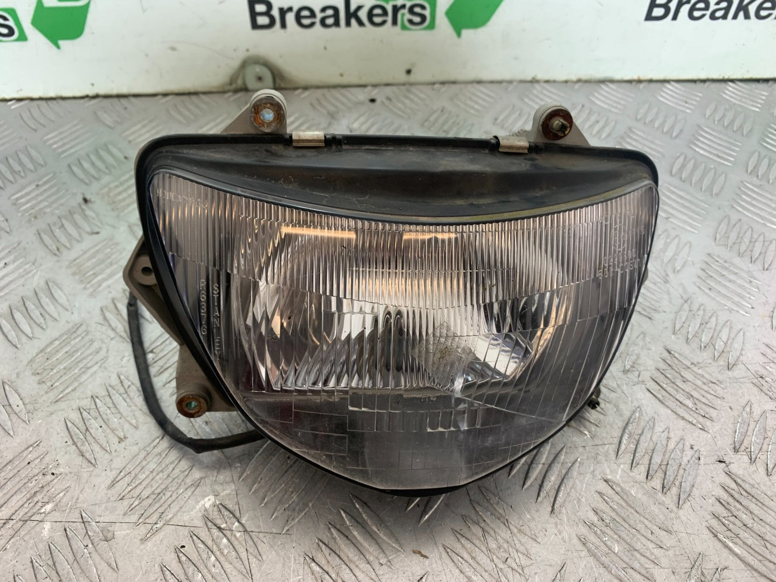 HONDA NT650 V DEAUVILLE HEADLIGHT  YEAR 1998-01(CMB1320)