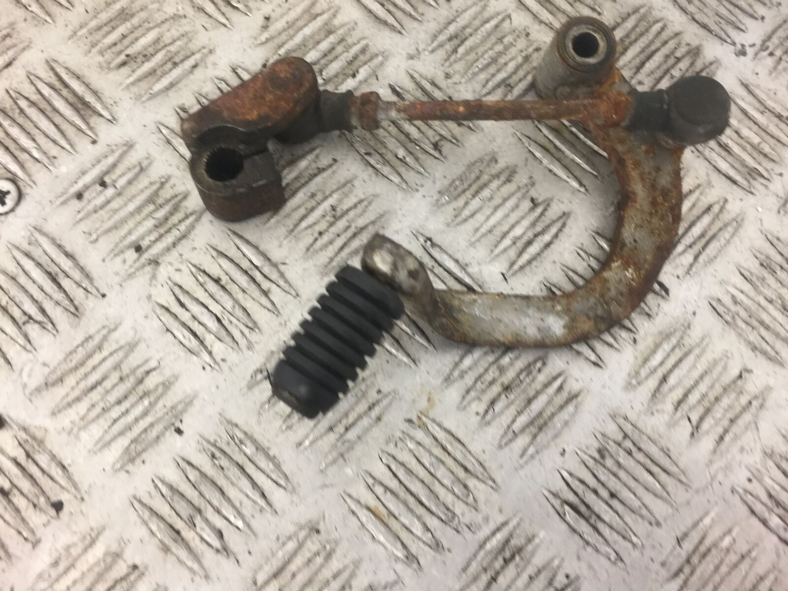 HONDA ST1100 ST 1100 PAN EUROPEAN GEAR LEVER  YEAR 1997 (STOCK NO 317)
