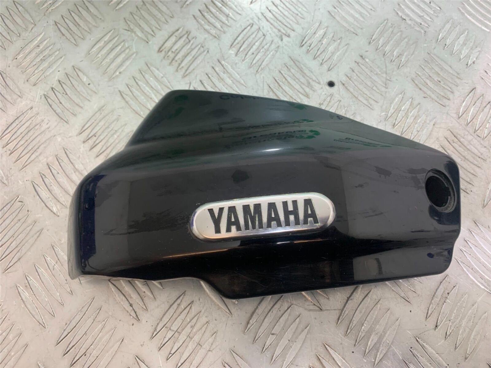 YAMAHA XVS 1100 DRAGSTAR LEFT SIDE PANEL  YEAR 2000-2007 (CMB1108)