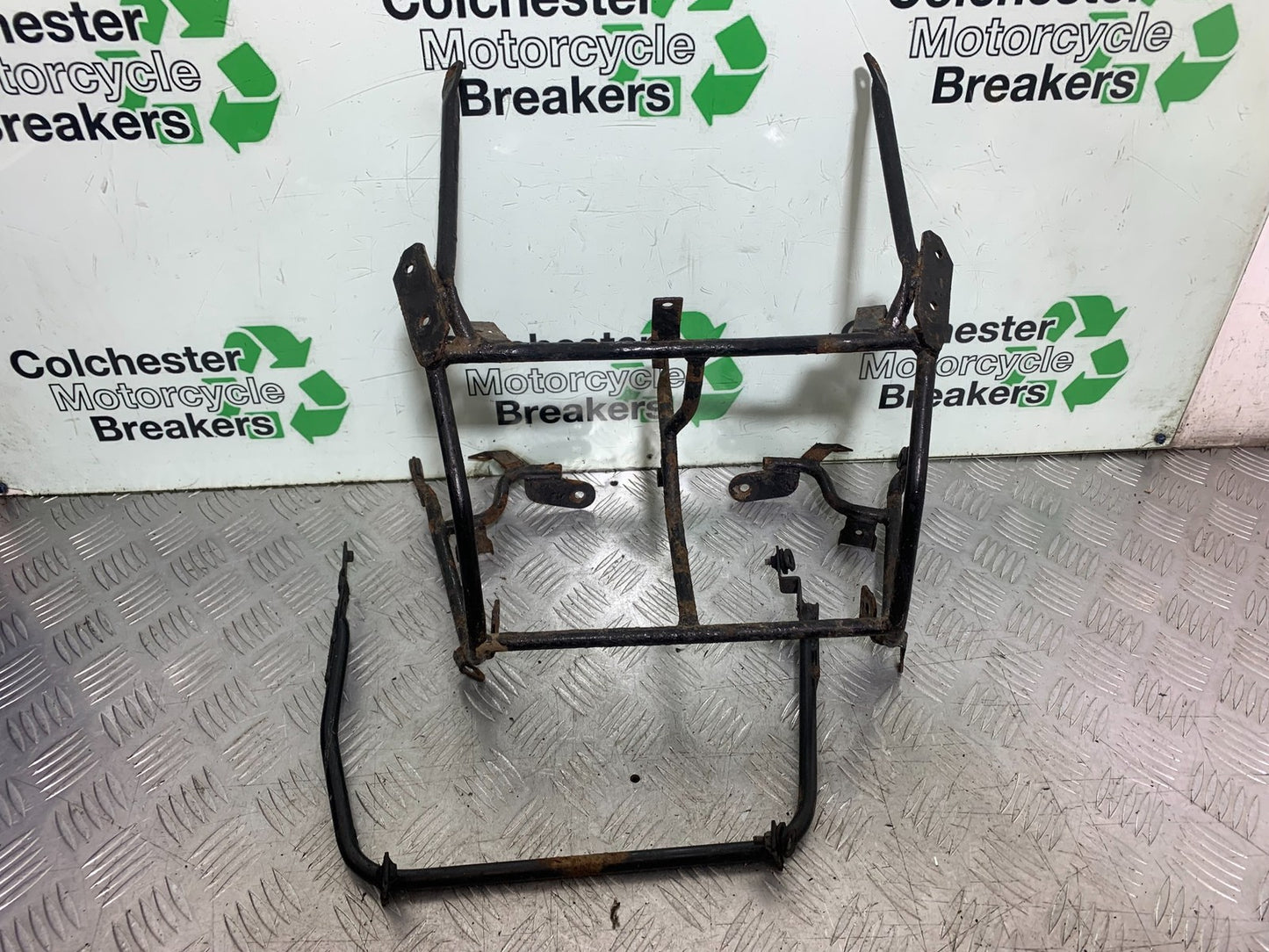 TRIUMPH TROPHY 900 FAIRING BRACKET  YEAR 1991-95 (CMB1251)
