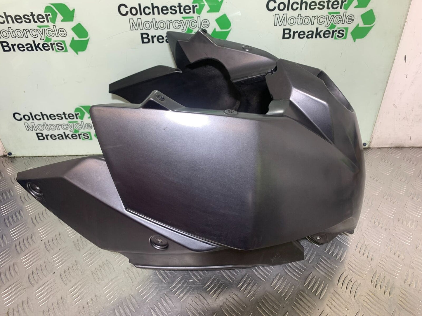 KTM 990 SUPERMOTO T PETROL TANK   YEAR 2010-2011  (CMB1127)