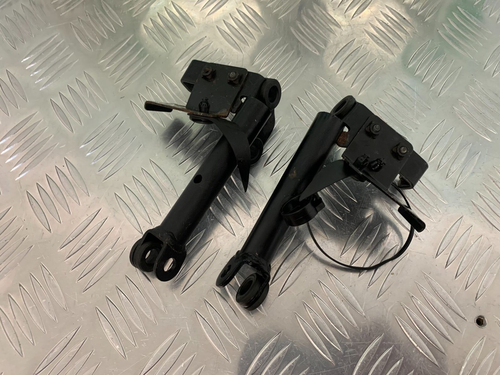 KAWASAKI Z1000 SX ENGINE MOUNTS   YEAR 2011-16 (STOCK 942)