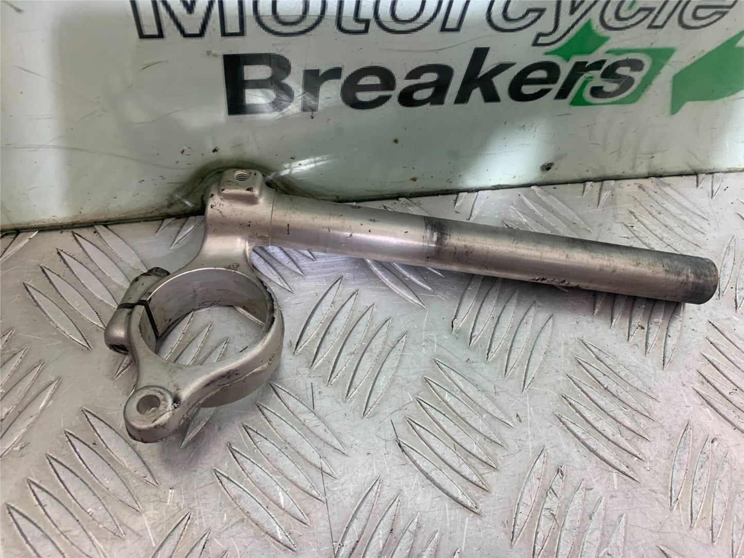 SUZUKI GSXR600 GSXR 600 K1 K2 K3 RIGHT HANDLEBAR 1999-03 (CMB1284)