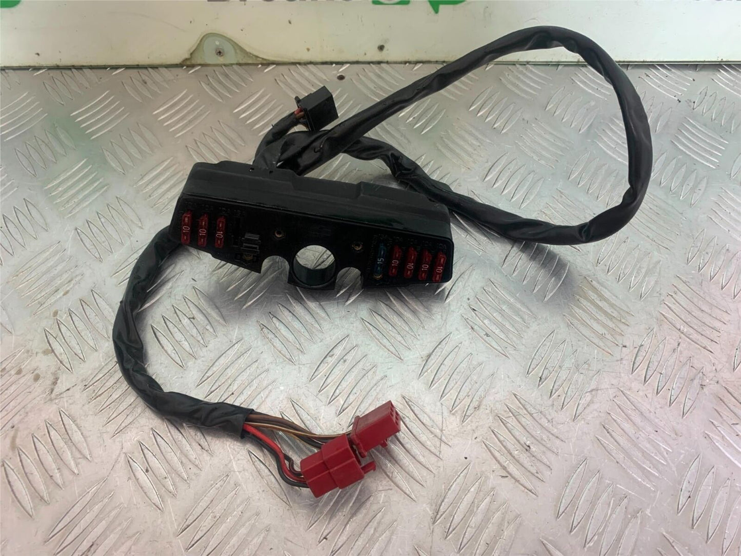 HONDA VFR400 VFR 400 NC21 FUSE BOX   YEAR 1986-87 (CMB1043)