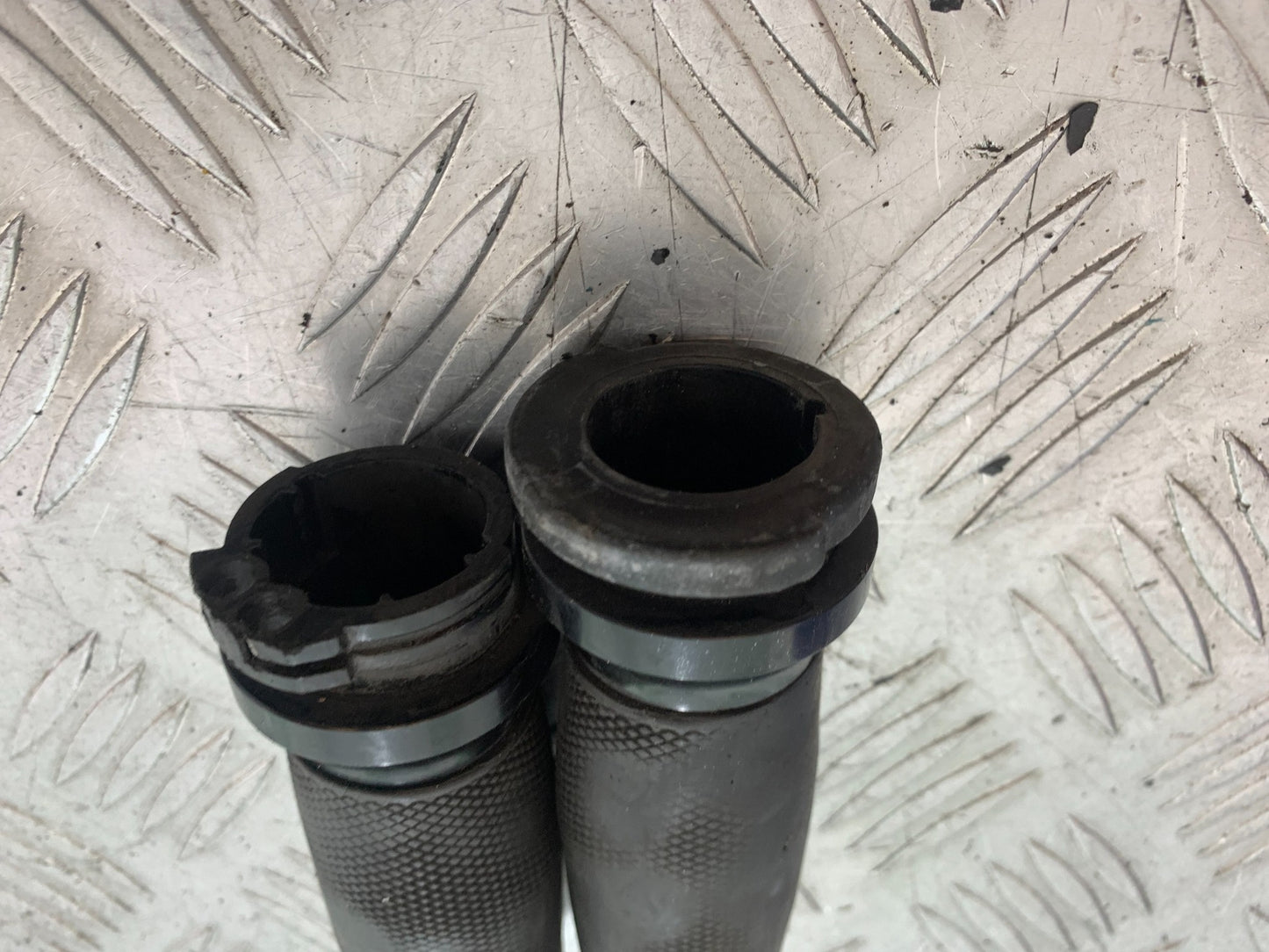 HARLEY DAVIDSON FXS BLACKLINE 1585 TWIST GRIP YEAR 2012 (CMB1147)