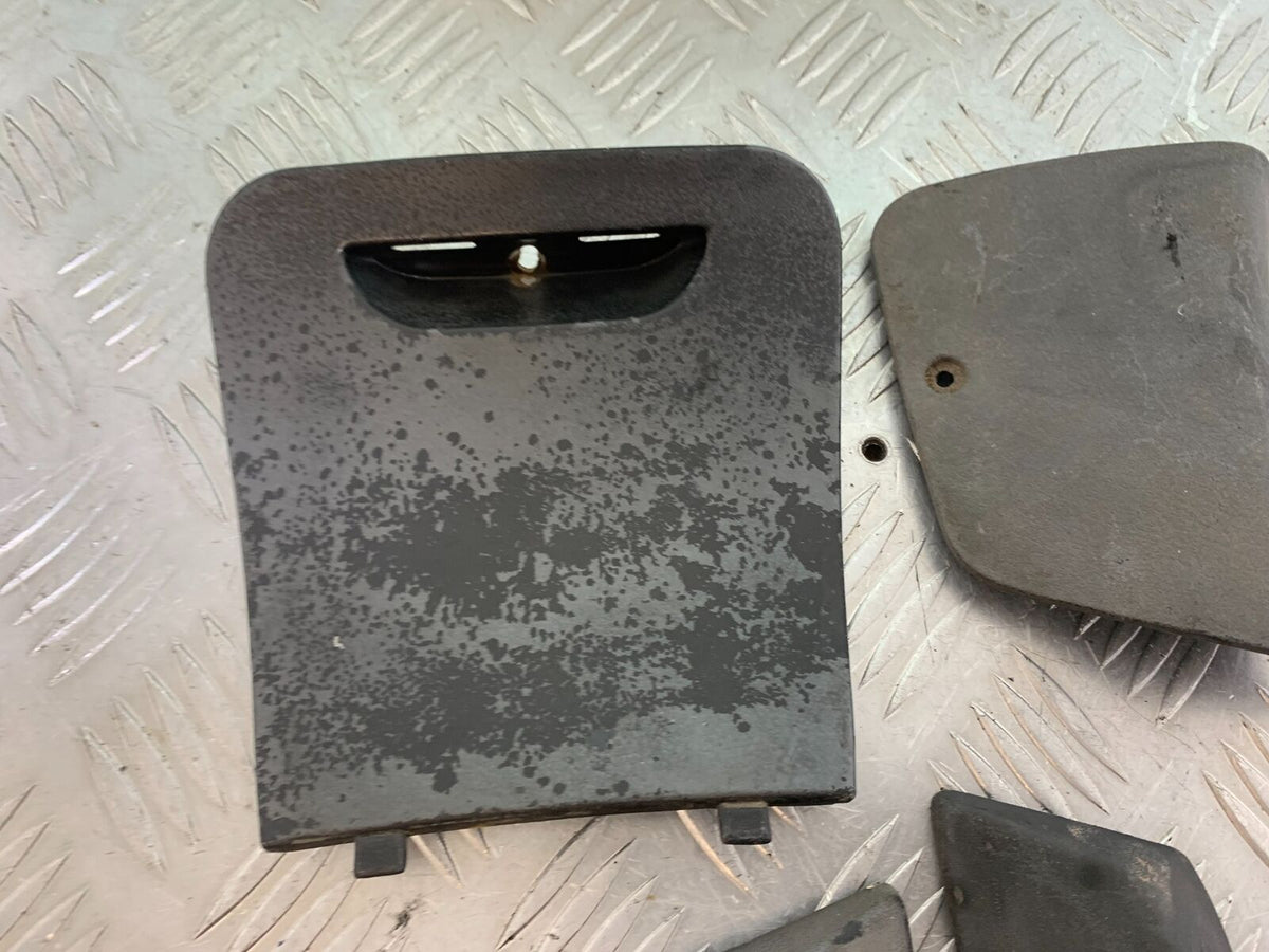 VESPA 125 ET4 INFILL PANELS YEAR 1997-2000  (CMB1068)