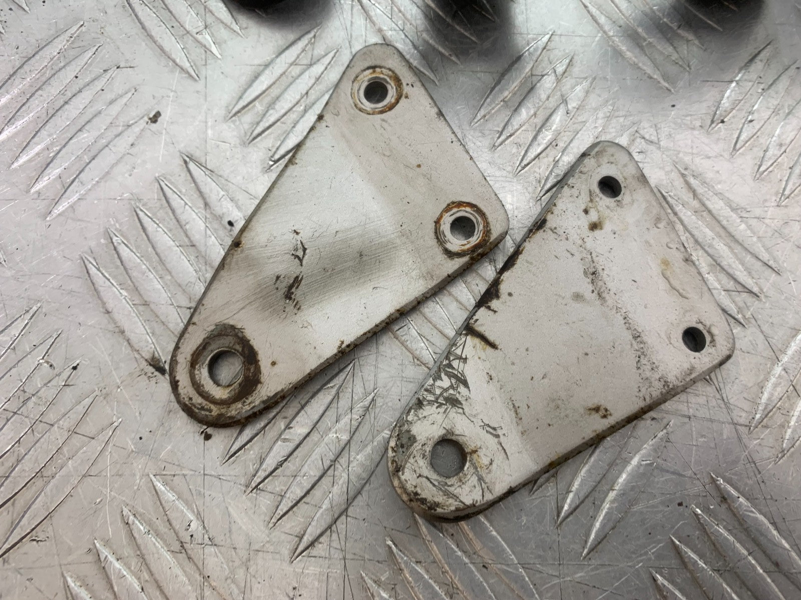 SUZUKI GS500 GS 500 HEADLIGHT BRACKETS YEAR 2001-2008 (CMB1254)
