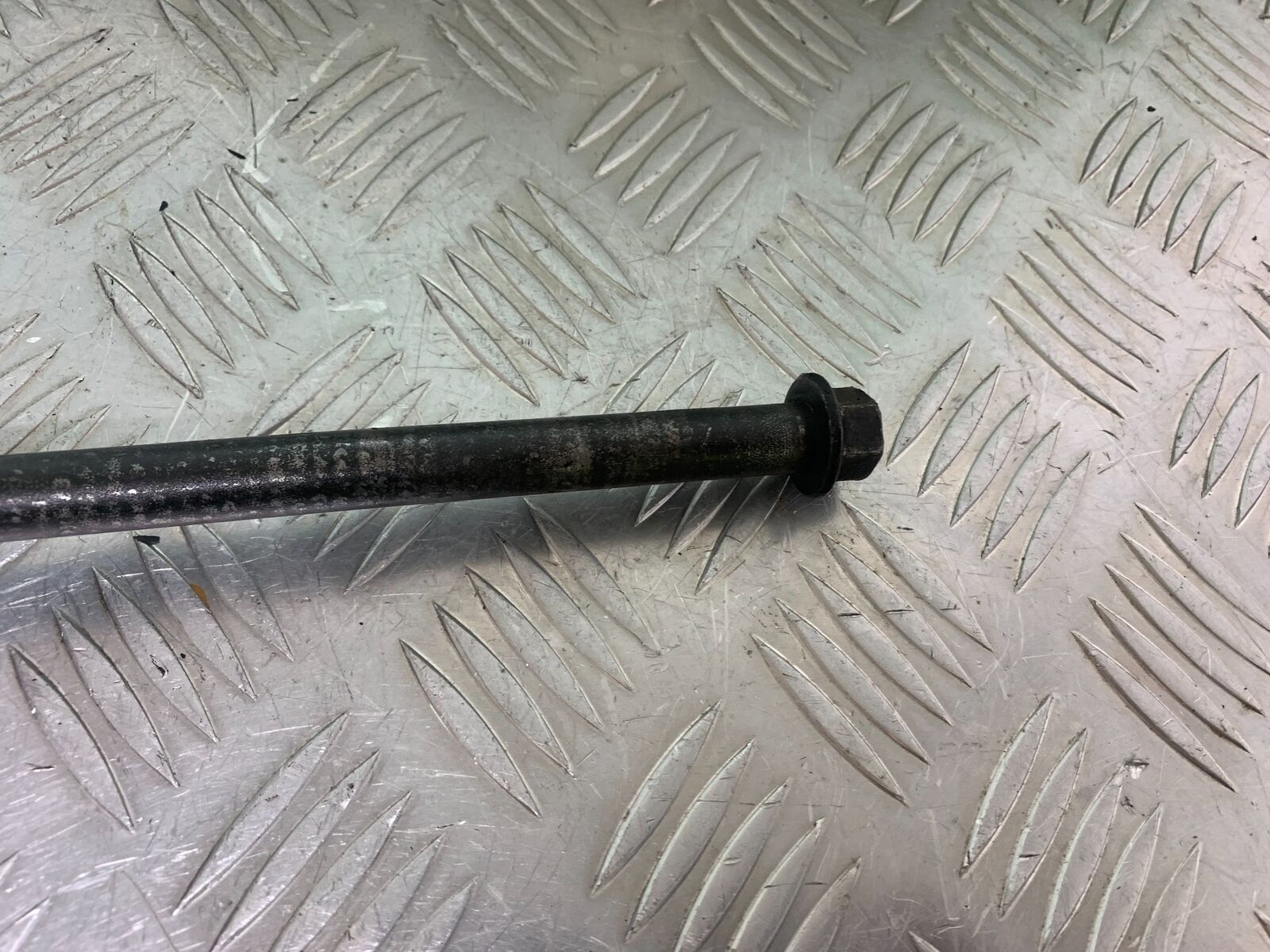 SINNIS TERRAIN 125 REAR WHEEL SPINDLE  YEAR 2024 (CMB1072)