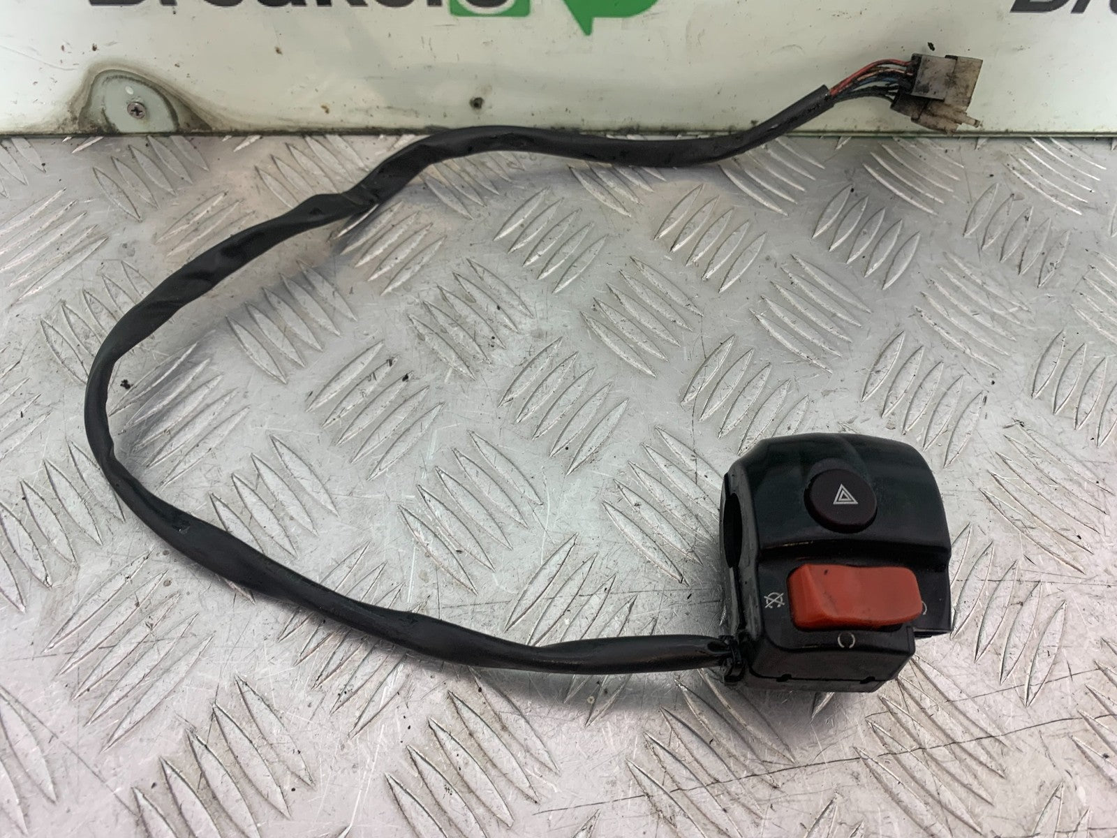 APRILIA 650 PAGASO STRADA RIGHT SWITCH GEAR   YEAR 2005-2010 (CMB1260)