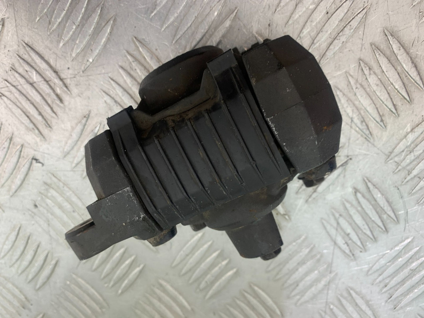 SUZUKI GSXR600 GSXR 600 K1 K2 K3 REAR CALIPER 1999-03 (CMB1284)