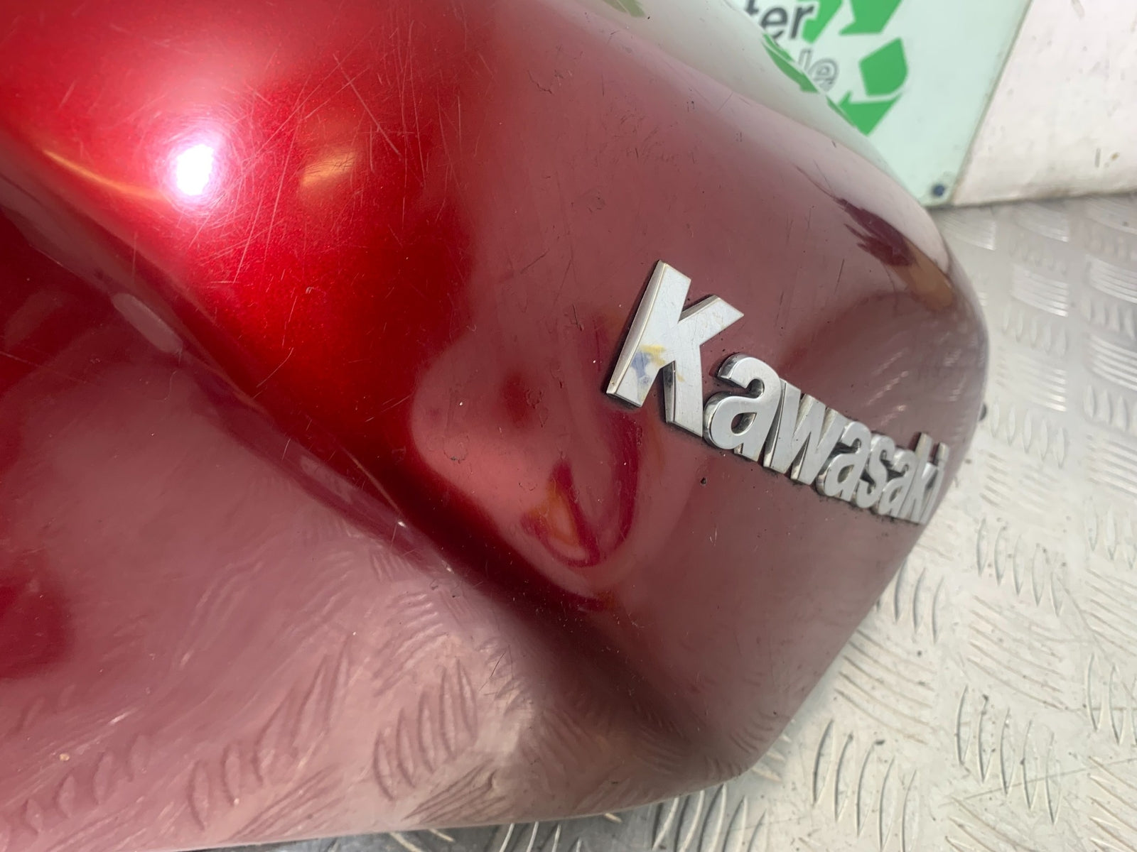 KAWASAKI ZZR1100 D PETROL TANK   YEAR 1993-2001 (CMB1164)