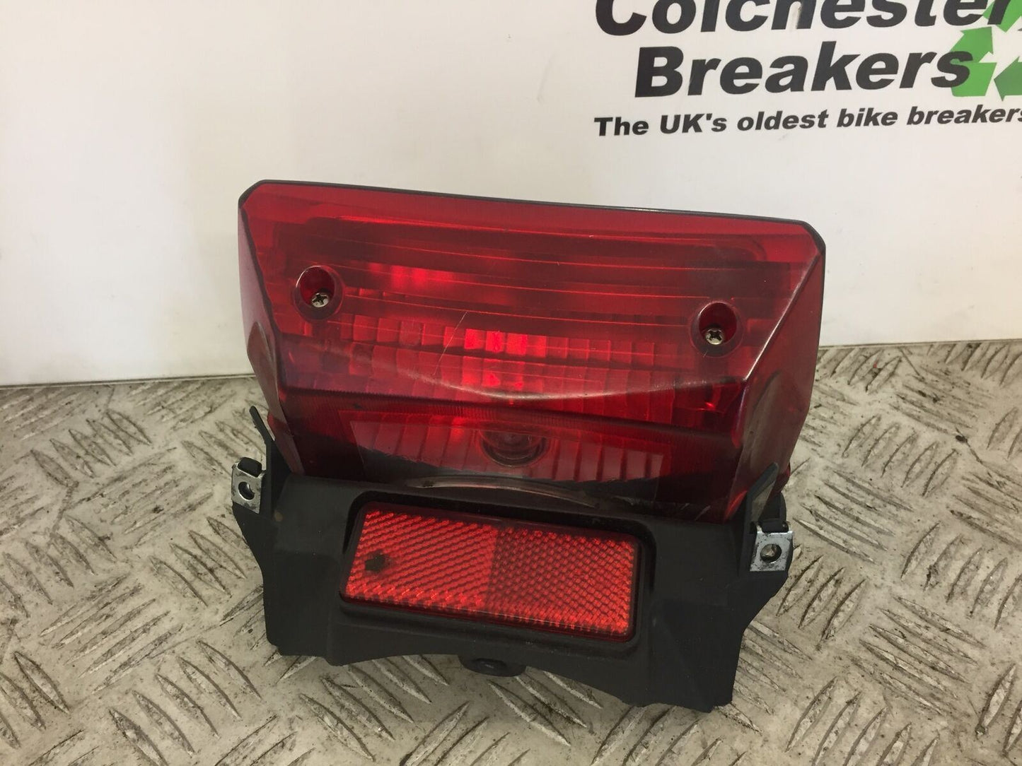 YAMAHA YBR125 YBR 125 REAR LIGHT YEAR 2013