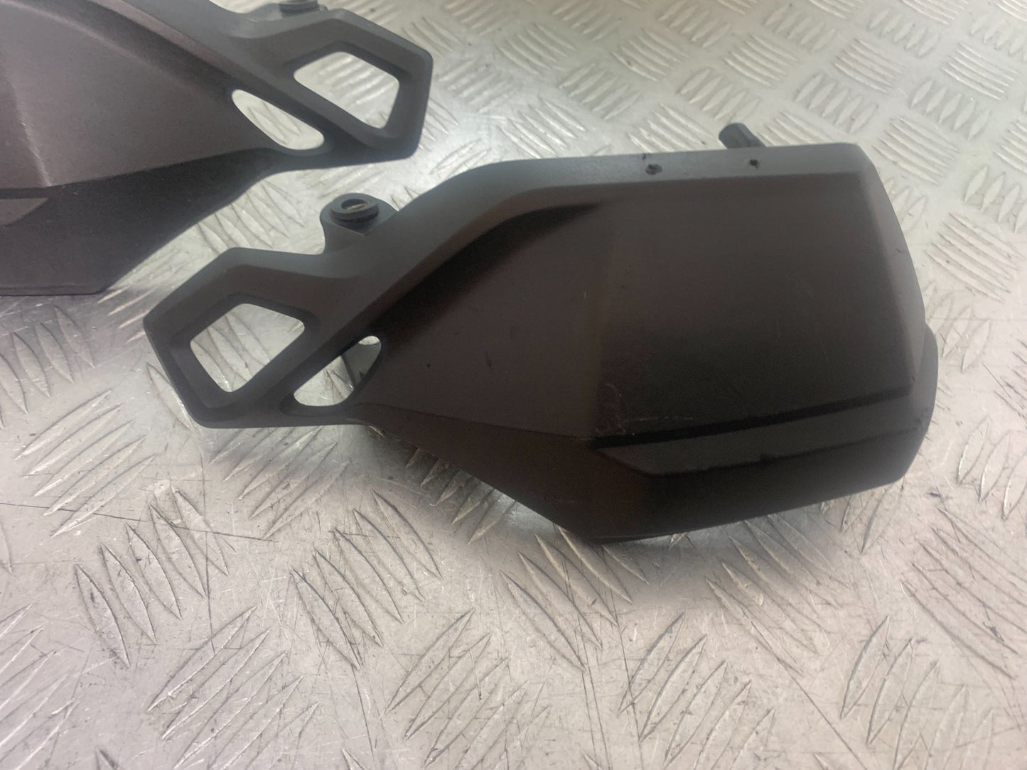 SUZUKI DL1000 V-STROM HANDGUARDS  YEAR 2014-2019 (CMB1325)