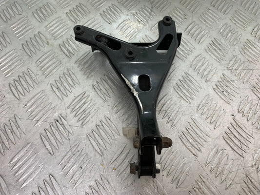KAWASAKI ZX9R ZX9 R FAIRING BRACKET  YEAR 1998-1999 (CMB1329)