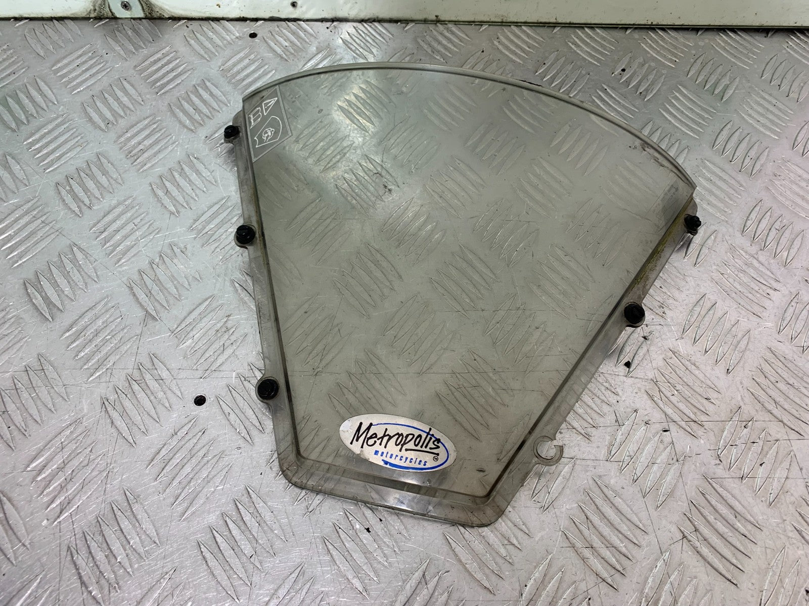 TRIUMPH 955i DAYTONA SCREEN  YEAR 2002-2006 (CMB1229)