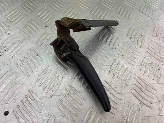 TRIUMPH 955i SPRINT ST GRAB HANDLE  YEAR 1999-04 (CMB1230)